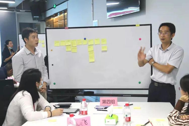 信息服务研究中心主任,电子科技大学